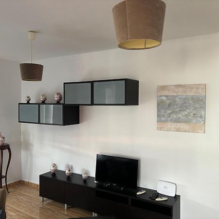 Piso Seminuevo Centrico Con Vistas Daire Vecindario  Dış mekan fotoğraf