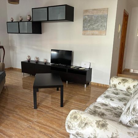 Piso Seminuevo Centrico Con Vistas Daire Vecindario  Dış mekan fotoğraf
